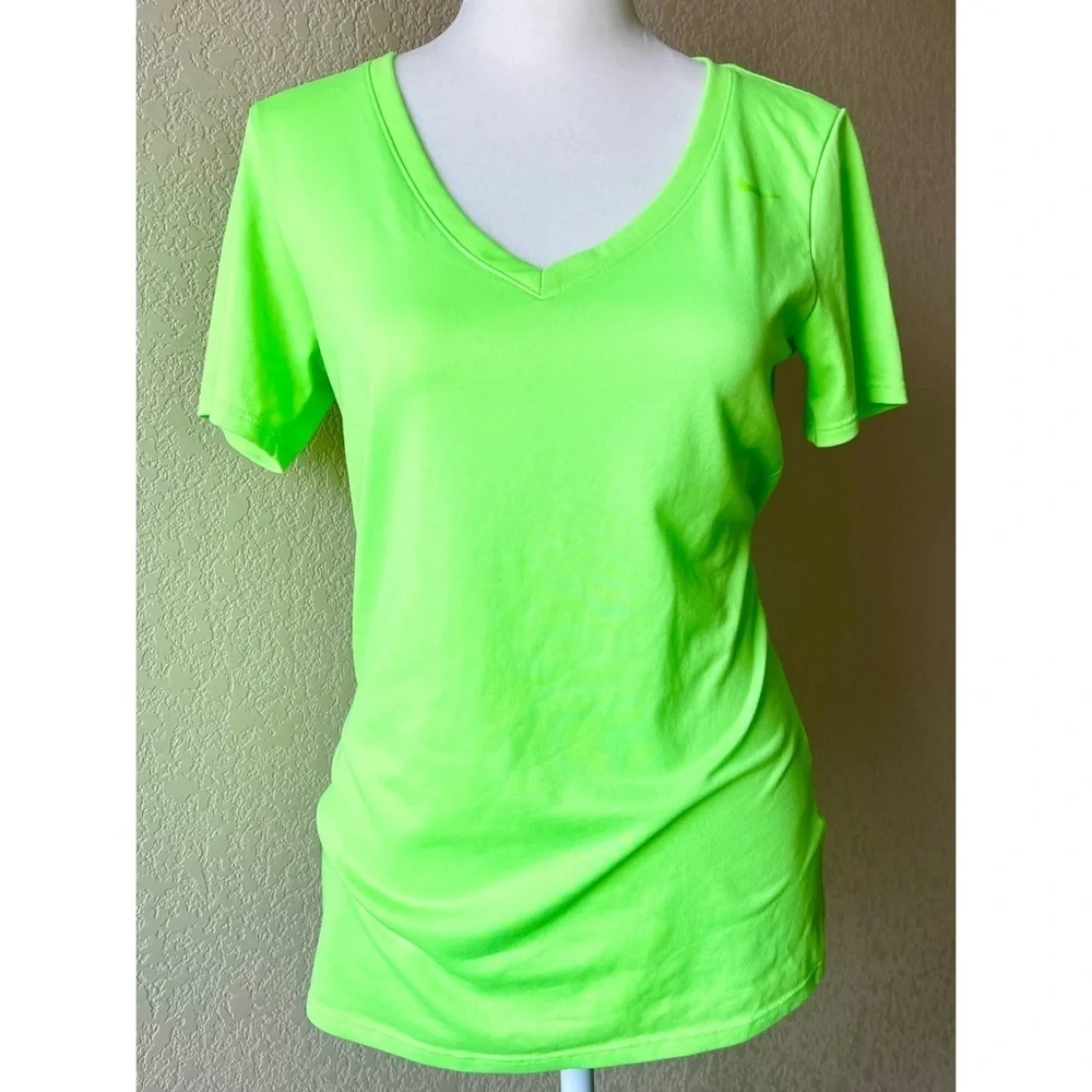 Nike Dri-Fit V-Neck T-Shirt - S